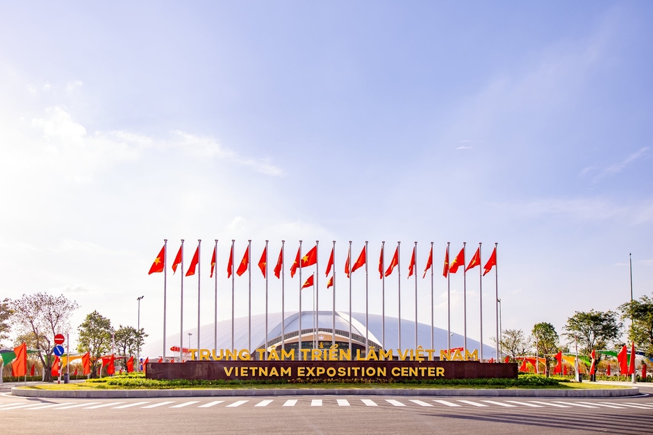 Vingroup của tỷ phú Phạm Nhật Vượng lập kỷ lục chưa từng có tại công trình Top 10 thế giới, đón nhận Huân chương Lao động hạng Nhất