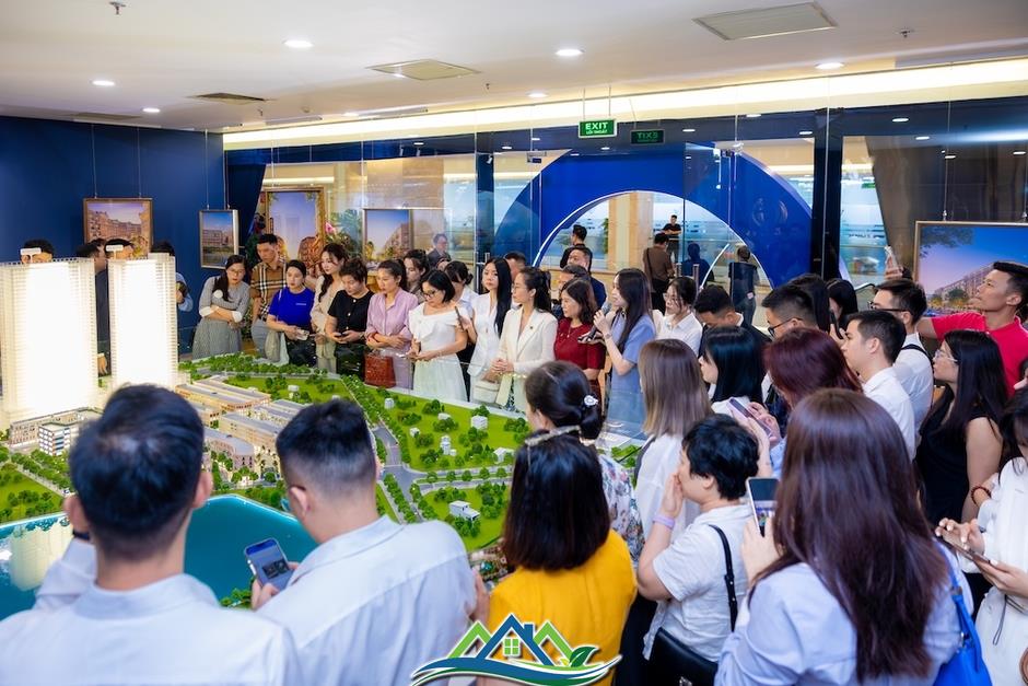 Vinhomes và Vincom Retail hợp tác kiến tạo khu phố thương mại đắt giá bậc nhất Hà Nội Vinhomes và Vincom Retail hợp tác kiến tạo khu phố thương mại đắt giá bậc nhất Hà Nội
