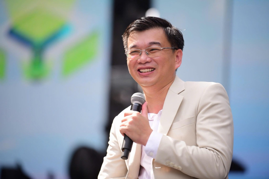 Vừa được duyệt dự án hơn 3.000 tỷ, Shark Lê Hùng Anh bất ngờ có động thái mới tại nơi cách TP Đà Nẵng 80 km Vừa được duyệt dự án hơn 3.000 tỷ, Shark Lê Hùng Anh bất ngờ có động thái mới tại nơi cách TP Đà Nẵng 80 km