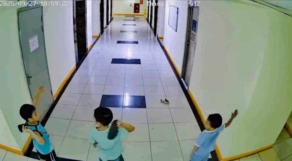 Xôn xao thông tin bé trai ném dép làm gãy vòi phun nước PCCC dẫn tới hỏng 2 thang máy giá tiền tỉ